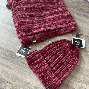 Echo womens Chenille Muffler Scarf & Hat Burgundy